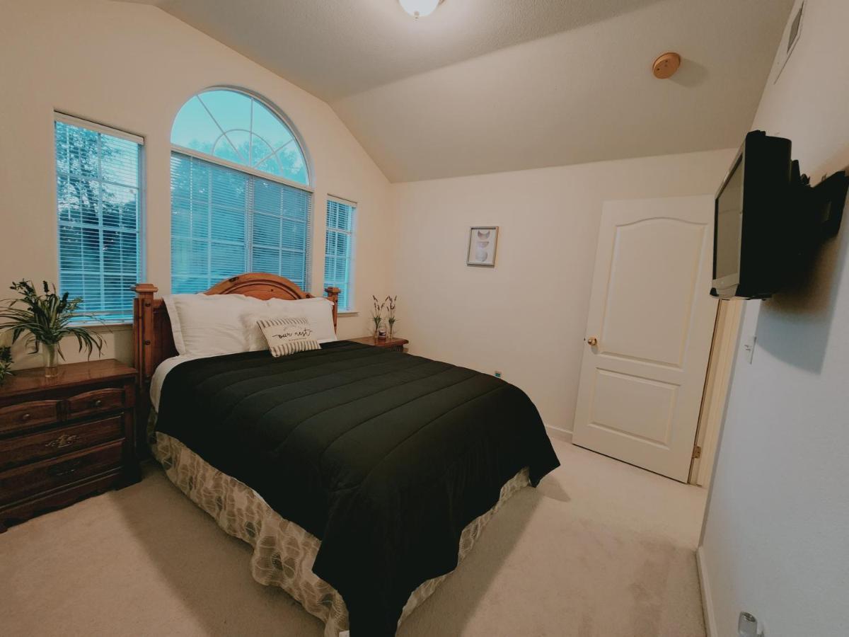 Mountain Majesty With Hot Tub, Pool Table, Generator, Ev Hookup Villa Oakhurst Exterior photo