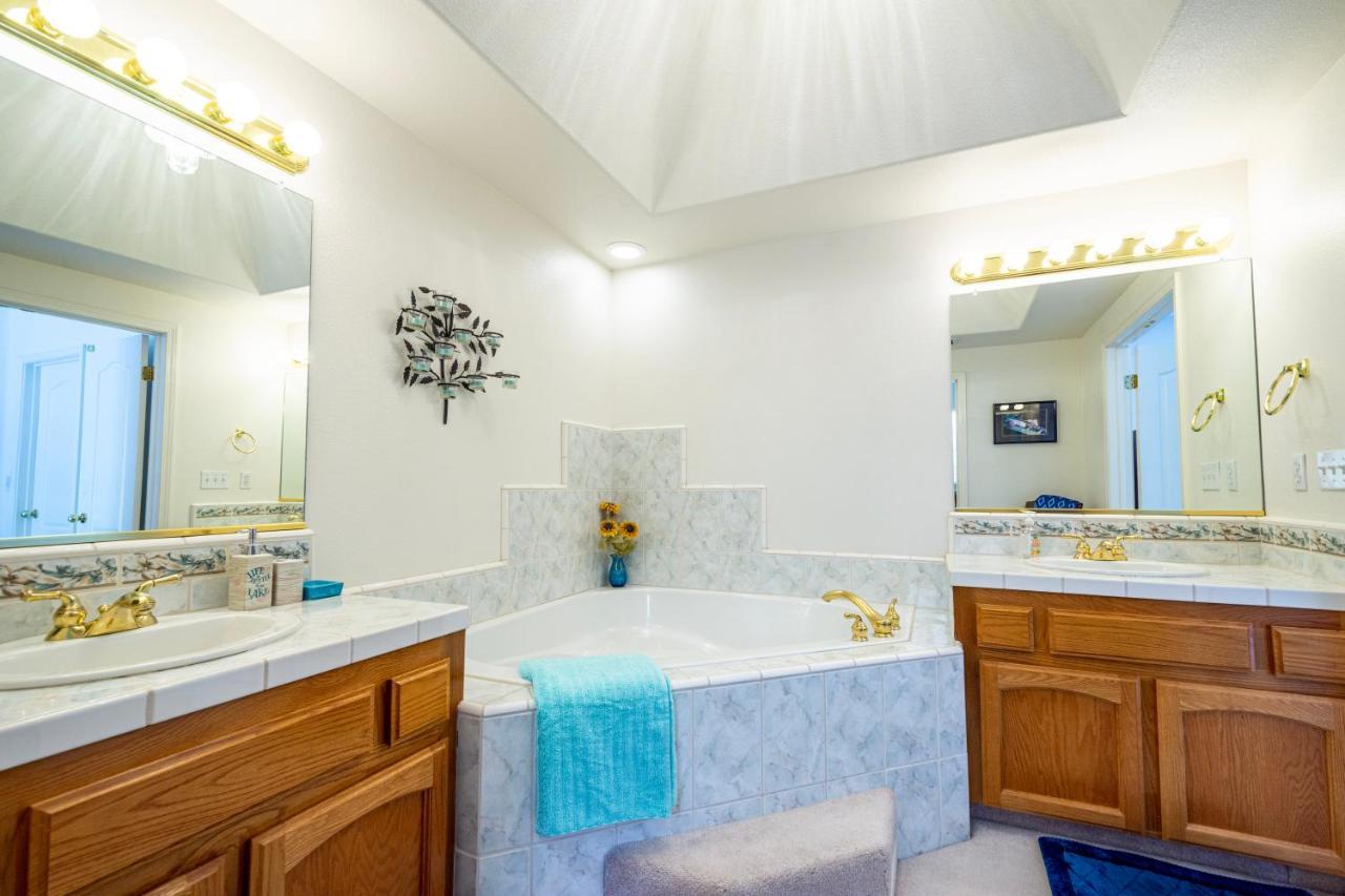 Mountain Majesty With Hot Tub, Pool Table, Generator, Ev Hookup Villa Oakhurst Exterior photo