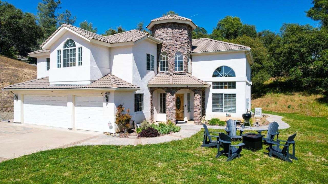 Mountain Majesty With Hot Tub, Pool Table, Generator, Ev Hookup Villa Oakhurst Exterior photo