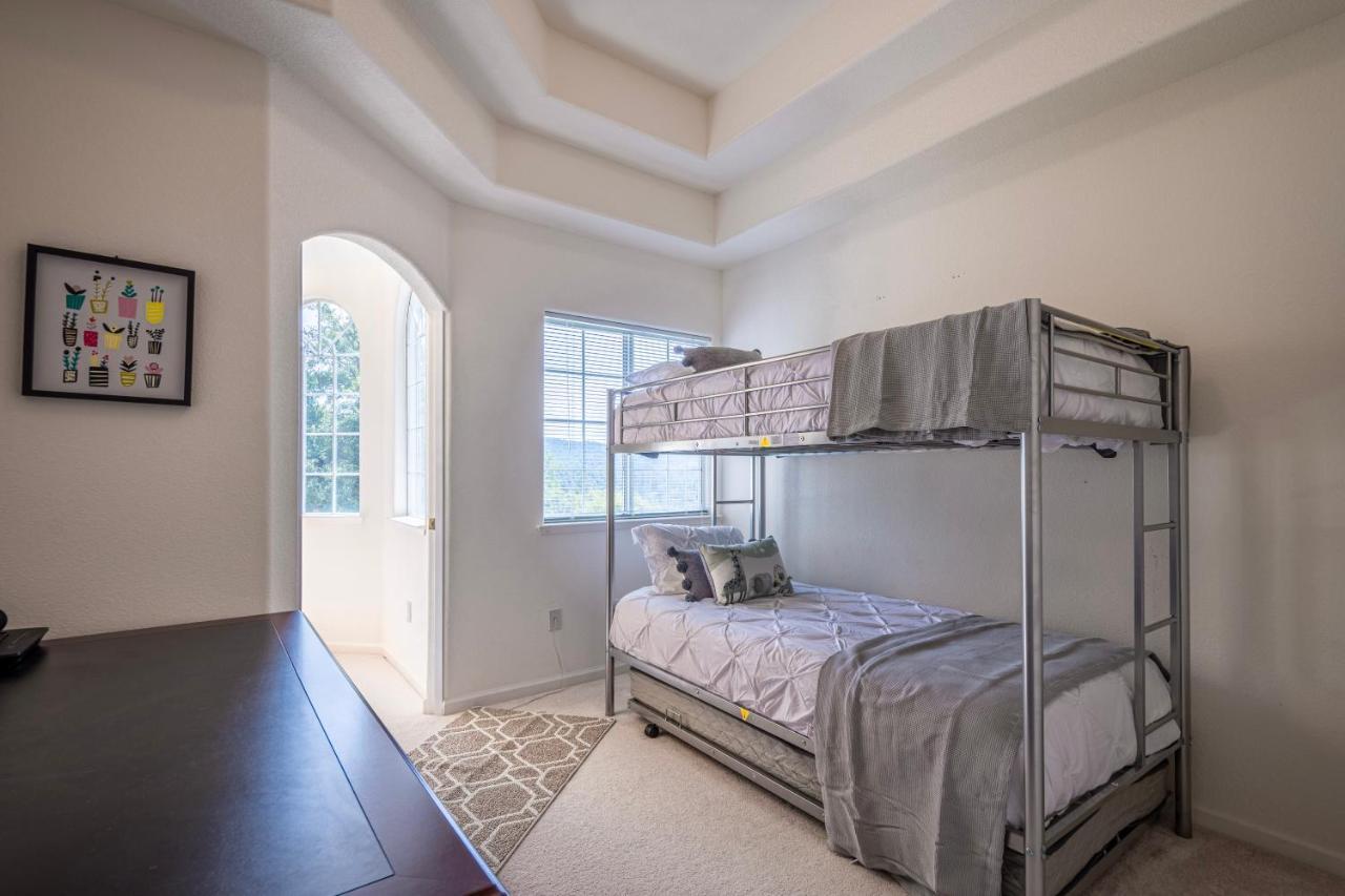 Mountain Majesty With Hot Tub, Pool Table, Generator, Ev Hookup Villa Oakhurst Exterior photo