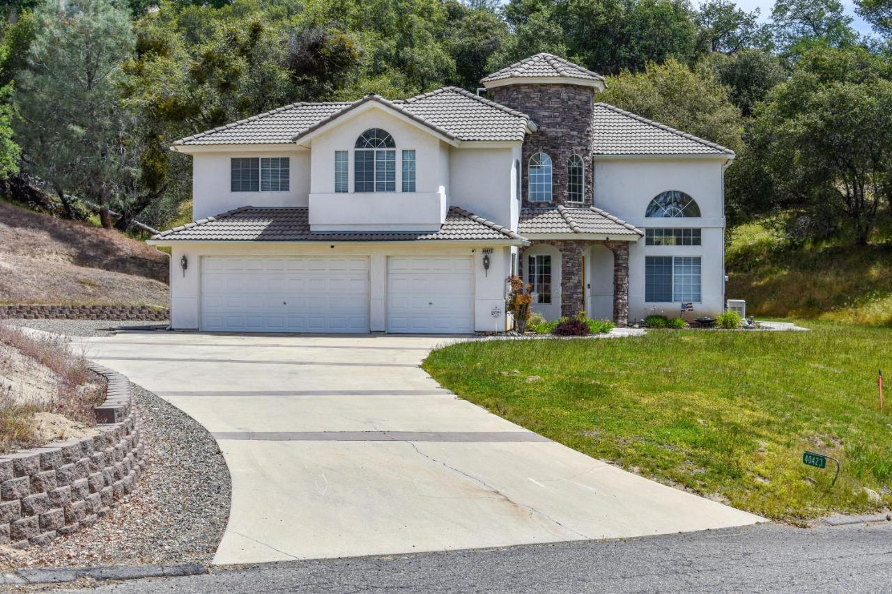 Mountain Majesty With Hot Tub, Pool Table, Generator, Ev Hookup Villa Oakhurst Exterior photo