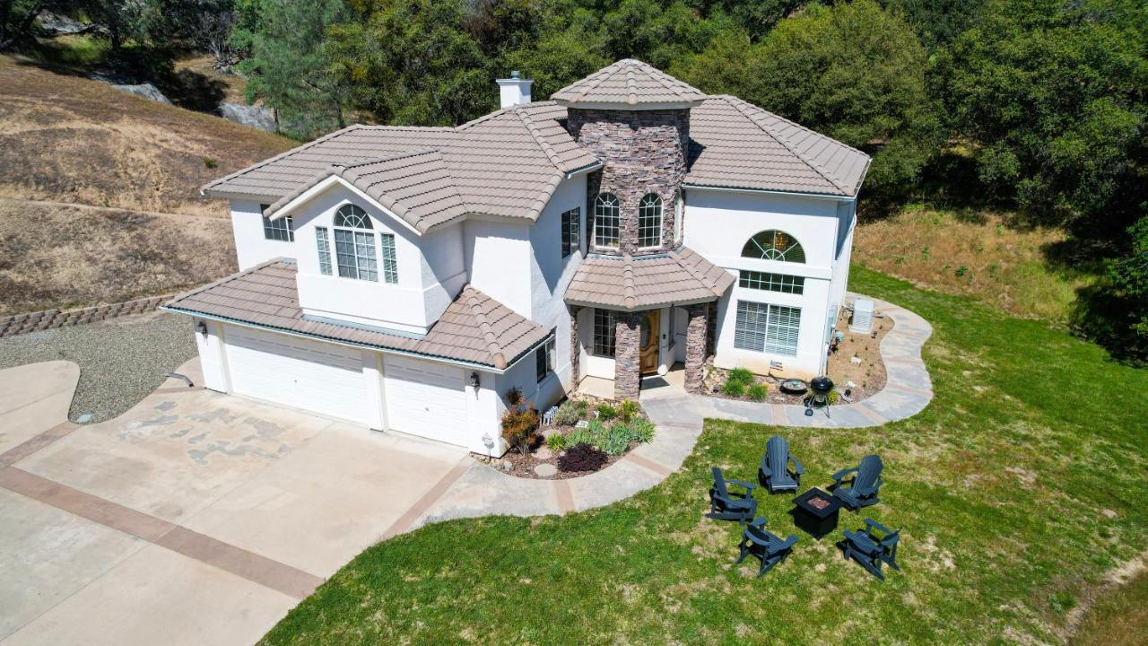 Mountain Majesty With Hot Tub, Pool Table, Generator, Ev Hookup Villa Oakhurst Exterior photo